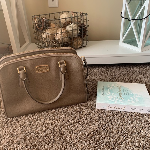 Michael Kors Handbags - Michael Kors purse